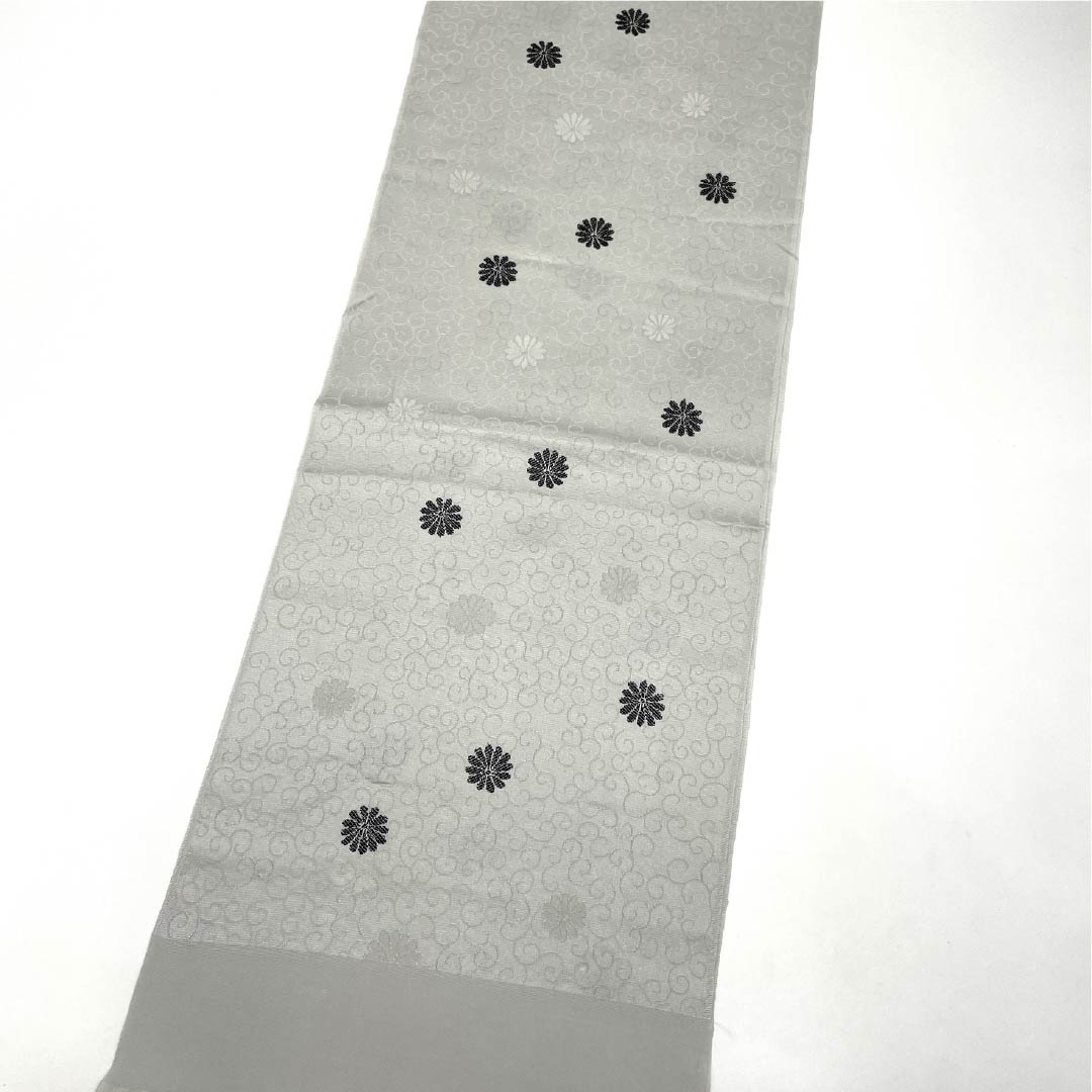 Formal obiage (sash sash), pure silk, S-rank, light gray with small chrysanthemum and arabesque patterns, length approximately 172cm, width approximately 29cm, gray tones, product number 1136002242922