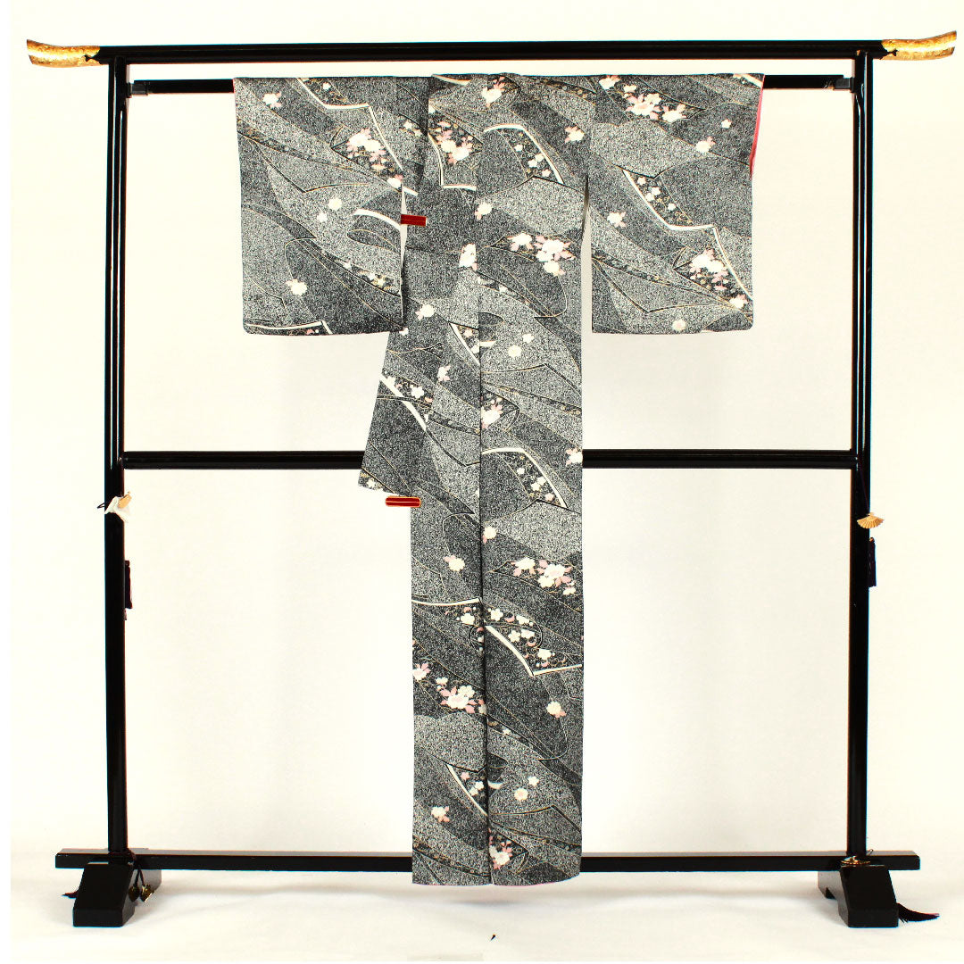 小紋 身丈158.5cm 裄丈63.5cm 袷  幾何学模様 花  正絹 Aランク 黒系 1115001963810