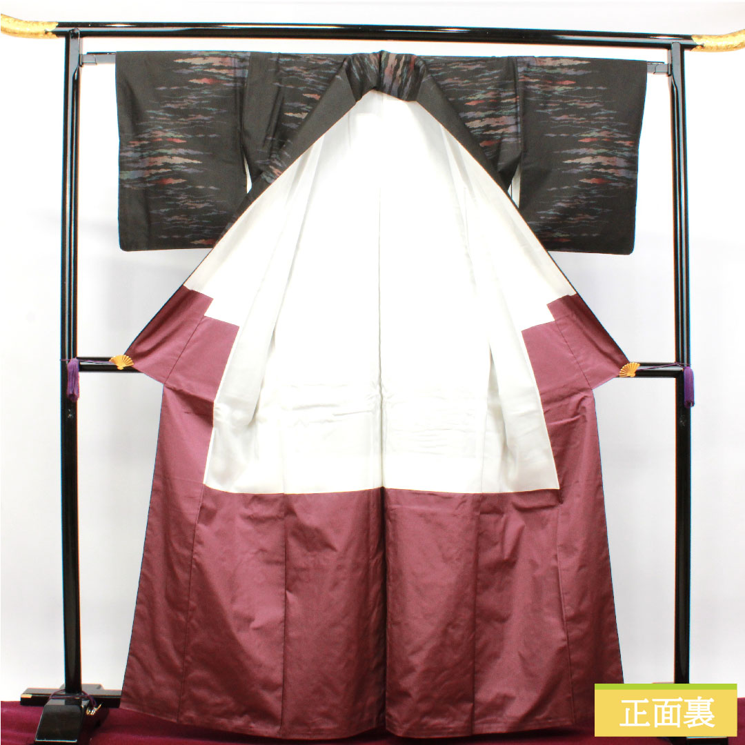 大島紬 正絹 身丈164.5cm 裄丈64.5cm  7マルキ 抽象模様 Sランク 袷 黒系 1116003082410