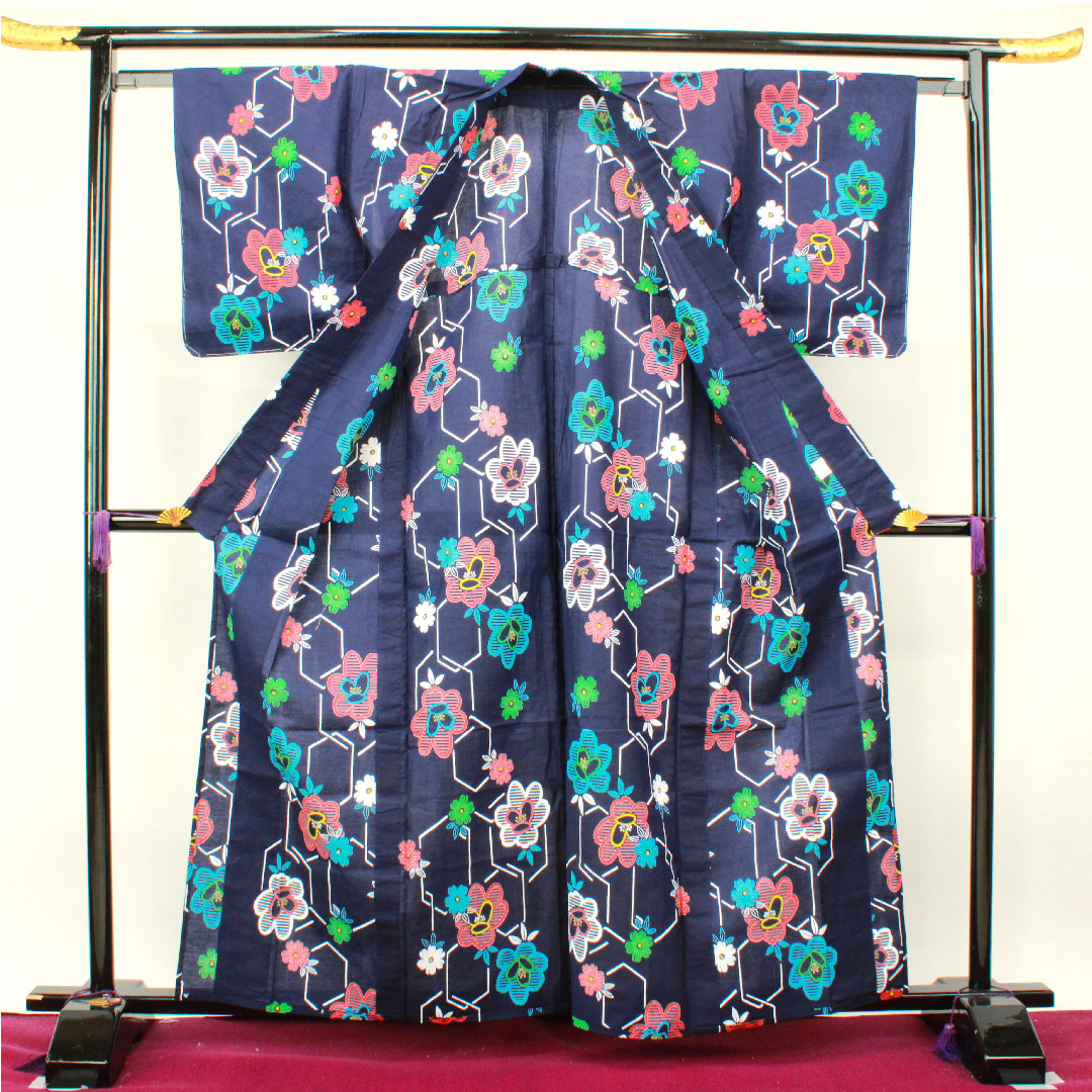 浴衣 しつけ糸付き 未使用品 濃紺色 抽象模様 木綿 Sランク 単衣 身丈162cm 裄丈63cm 紺系 1118002362418