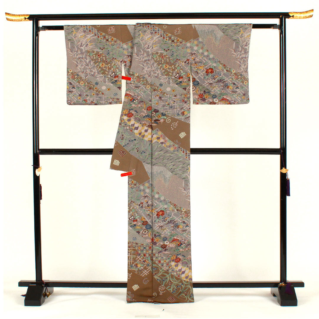 Homongi (formal kimono) Length 165.5cm Sleeve length 66cm Kyoto Bingata Genjiko Flower pattern Pure silk A rank Gray 1112001453522