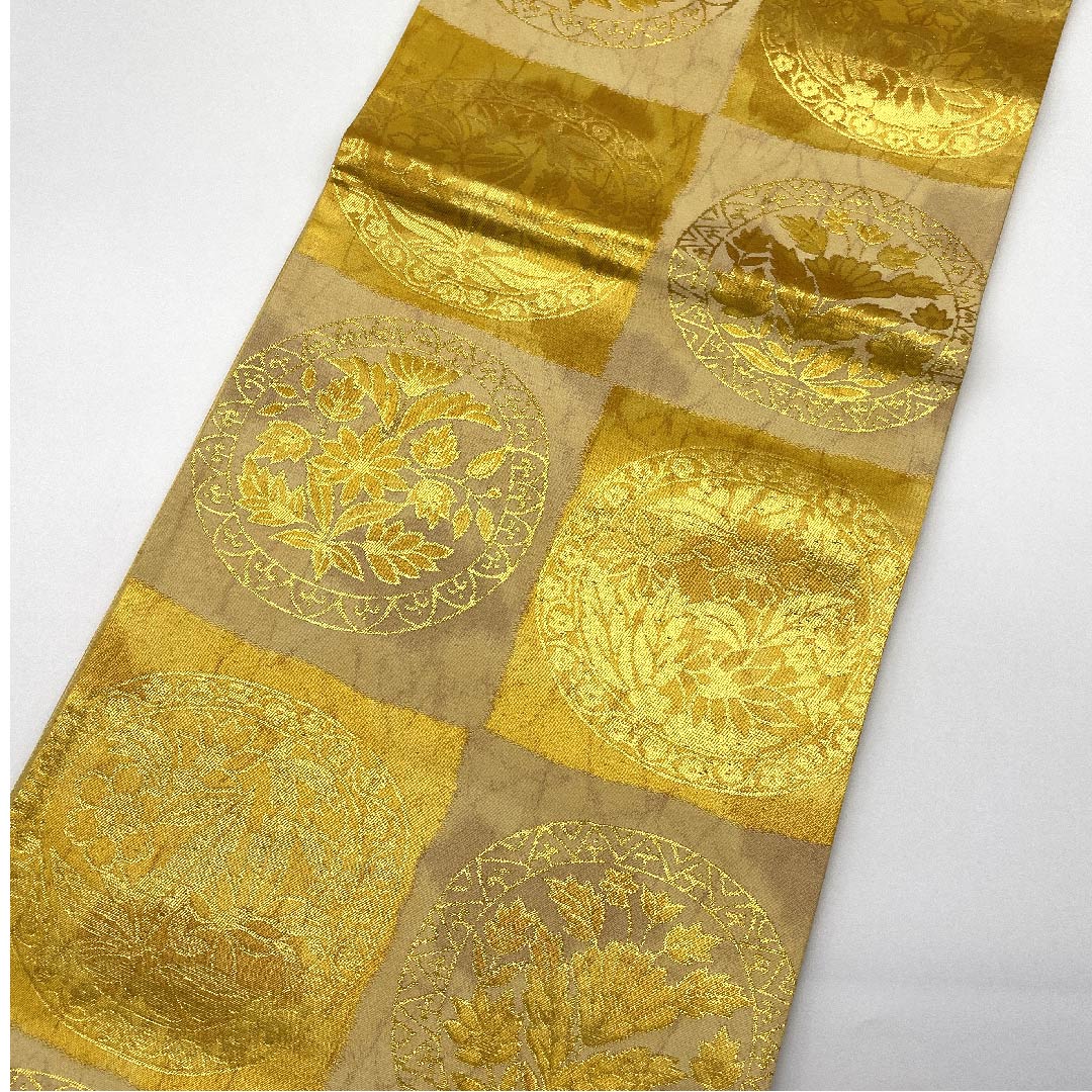 袋帯 薄卵色（うすたまごいろ） 市松模様 花丸模様 帯丈424cm 正絹 Sランク 六通 セミフォーマル 黄系 1123006622323