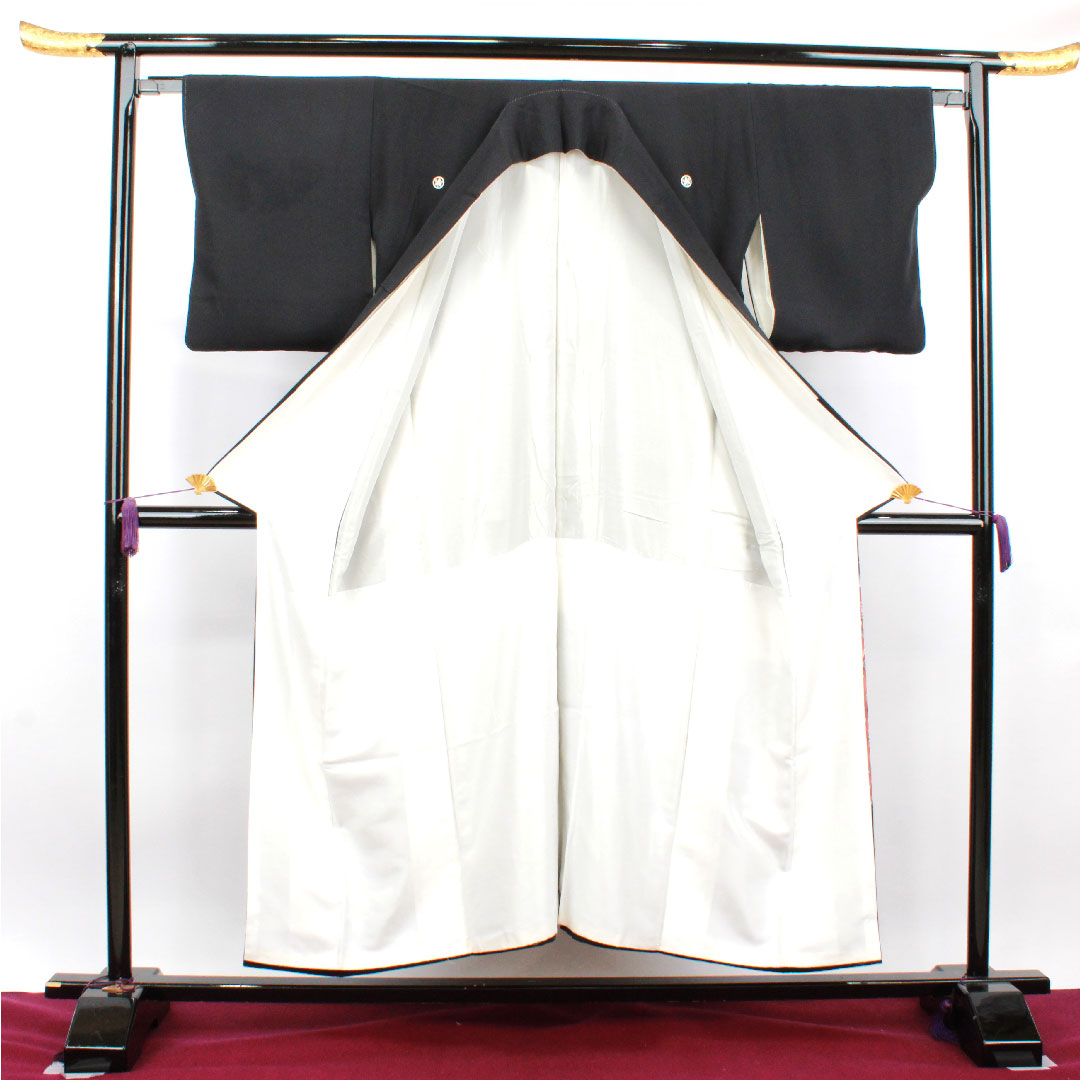 Black formal kimono, length 150cm, sleeve length 63.5cm, lined, Kiriya Suizan Kobo, Tsujigahana, circle with iris, pure silk, S rank, five crests, black, 1111001122110