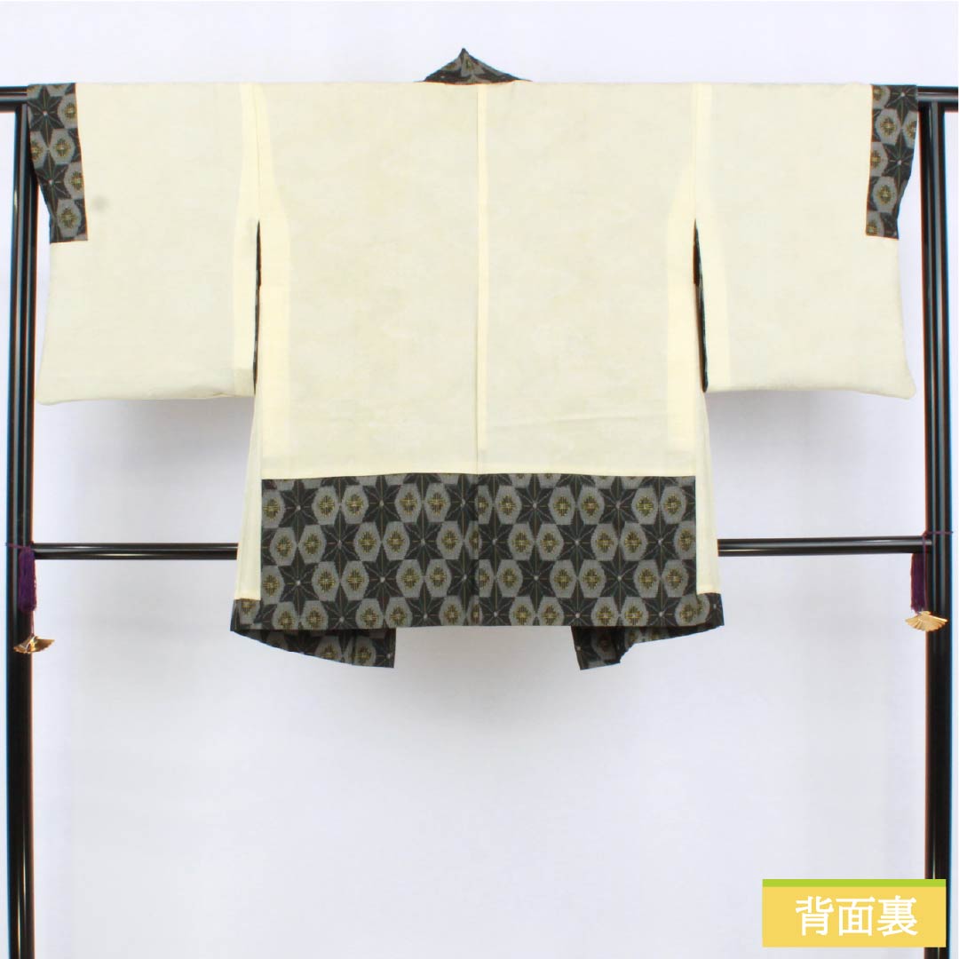 Haori (Japanese traditional kimono jacket) made of pure silk, grade A, length 80.5cm, sleeve length 64cm, rusty iron color (sabi-tui-ro), by Murayama Oshima, geometric pattern, lined, green, with haori cord, product number 1117001373919