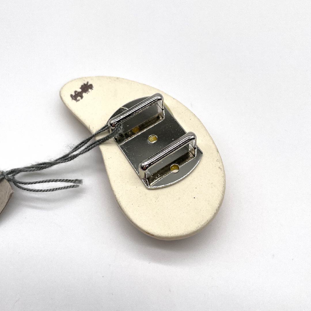 (New old stock) Obi fastener, ceramic, casual, light color, Kiyomizu ware, dolphin, wave, length approx. 3cm, width approx. 6cm, S rank, red, 1137000332912