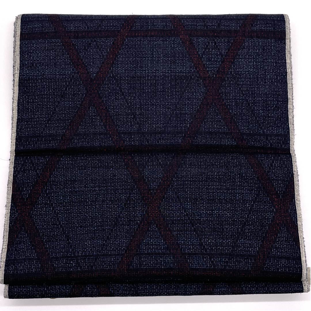 New Rank Tsumugi Silk Fabric, Dark Navy Blue, Authentic Yuki Tsumugi, 100 Tortoiseshell Geometric Pattern, Navy Blue, Product Number: 1130001301918