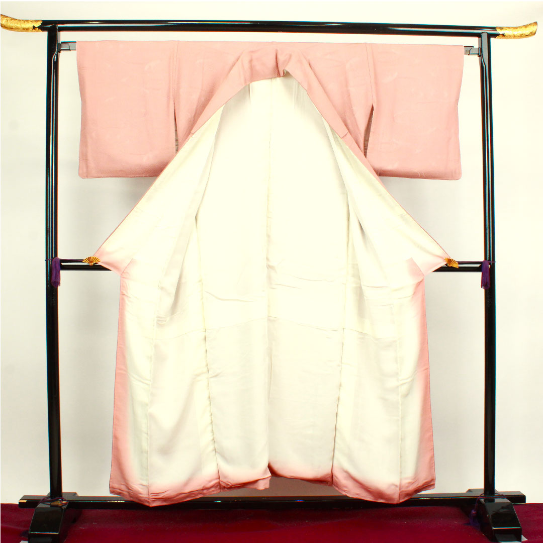 色無地 正絹 水柿色 抽象模様 下り藤  身丈152.5cm 裄丈64cm 袷  Aランク ピンク系 1114000853213