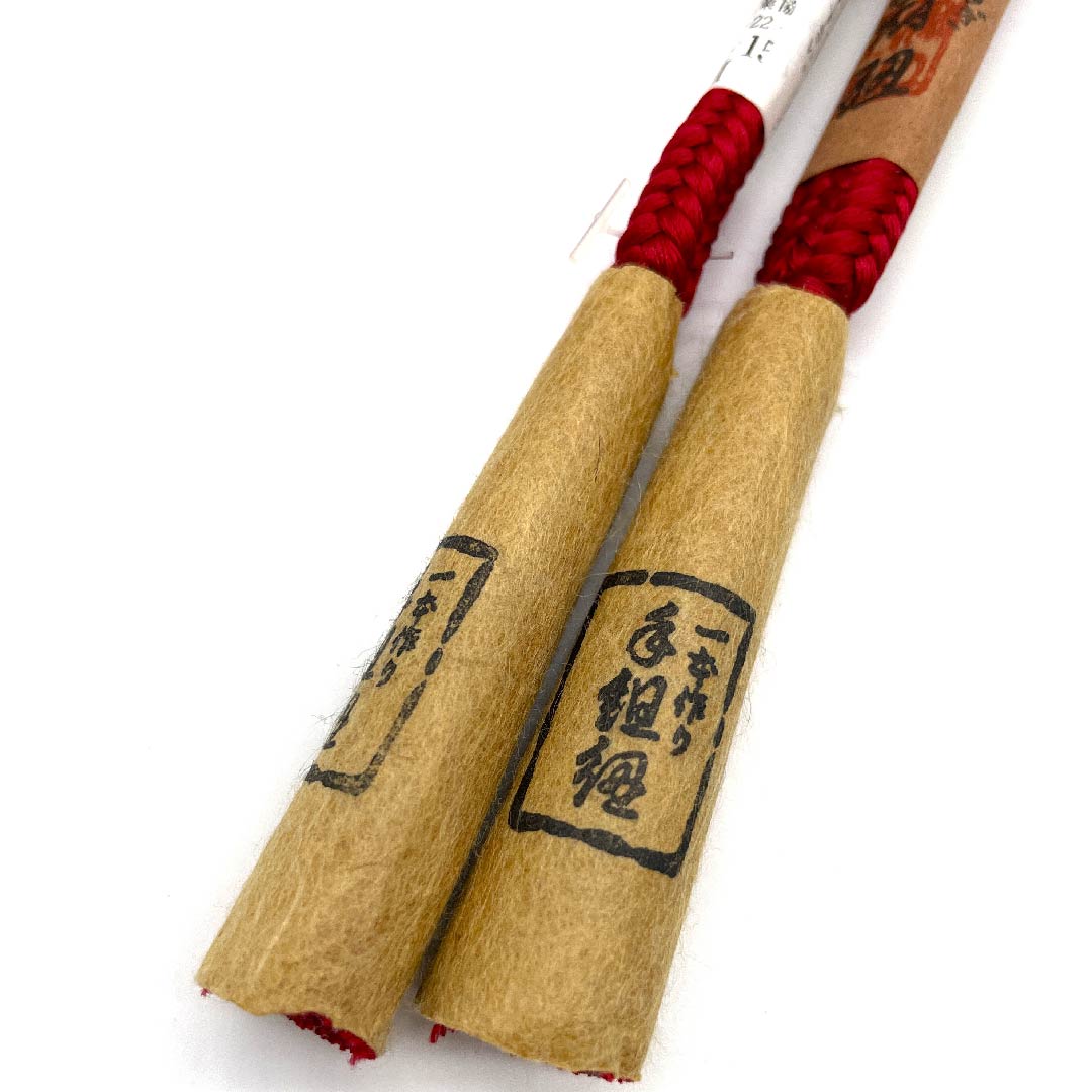 （新古品） 帯締め 正絹 四分紐 紅赤色（べにあかいろ） 手組紐 冠紐 京焼帯留め 長さ約136cm 幅約1cm カジュアル Sランク 赤系 1135000042312