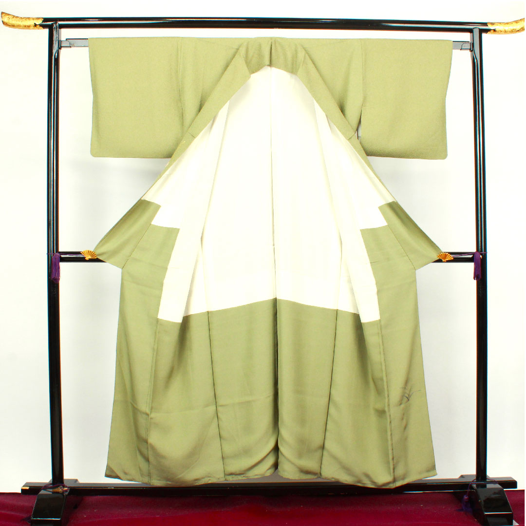 Komon Length 153.5cm Sleeve length 62cm Awase Rikyu color Edo komon Artist's work Shark Pure silk A rank Green 1115003443219