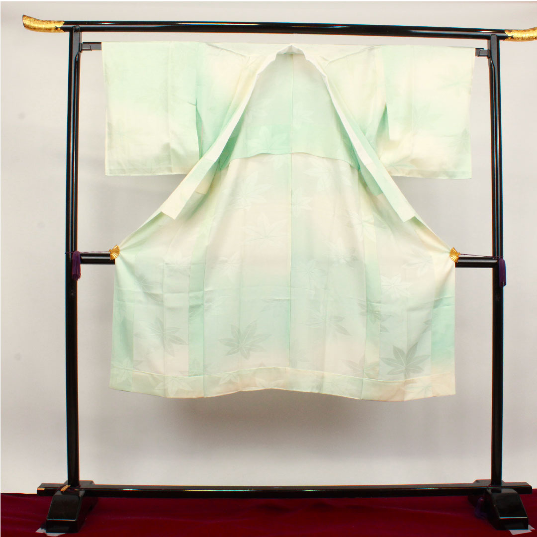 長襦袢 正絹 身丈126.5cm 裄丈67cm 単衣  フォーマル 紅葉  Sランク 水色系 1129000542224