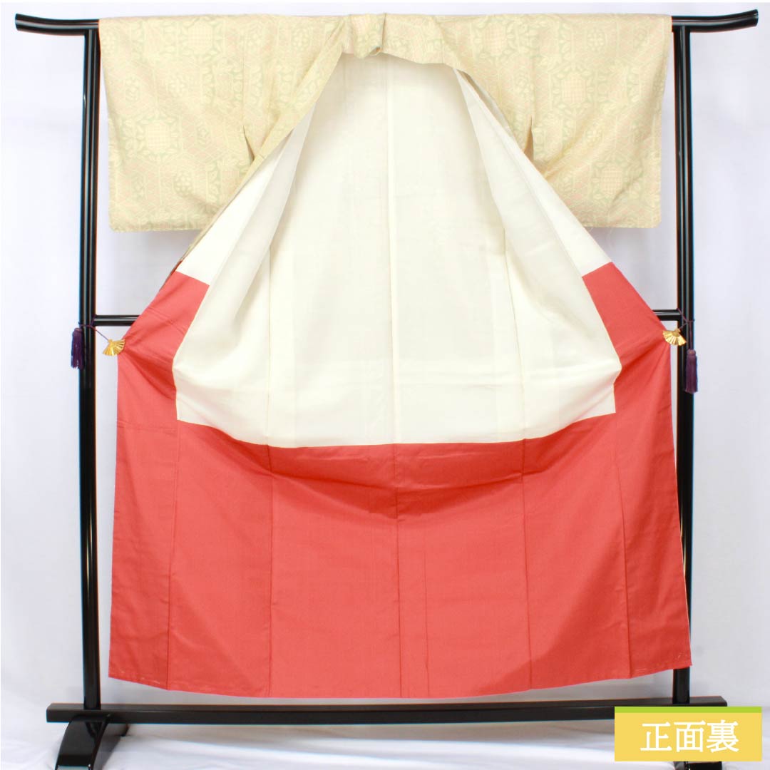 Silk Tsumugi (S-Rank) - Length 157cm, Sleeve Length 61.5cm, Light Yellow (Usukihadairo) - Oshima Tsumugi with Horizontal Double Kasuri Pattern and Abstract Pattern - Lined, Yellowish Colors - Product Code: 1116004592323