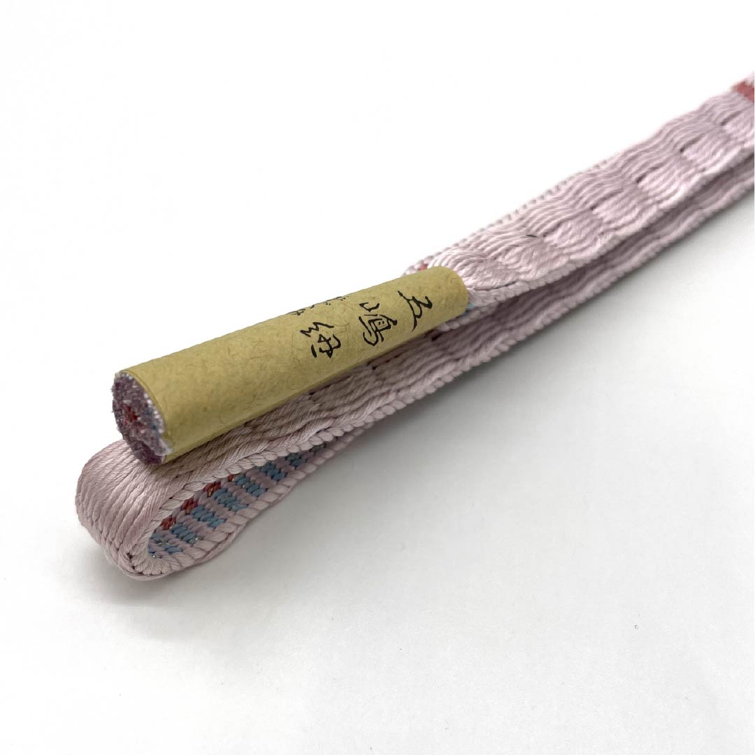 （新古品） 帯締め 正絹 NEWランク 五嶋紐 淡藤色（うすふじいろ） 手ぐみ 古典柄 長さ約165cm 幅約1.4cm セミフォーマル ピンク系 1135004891313