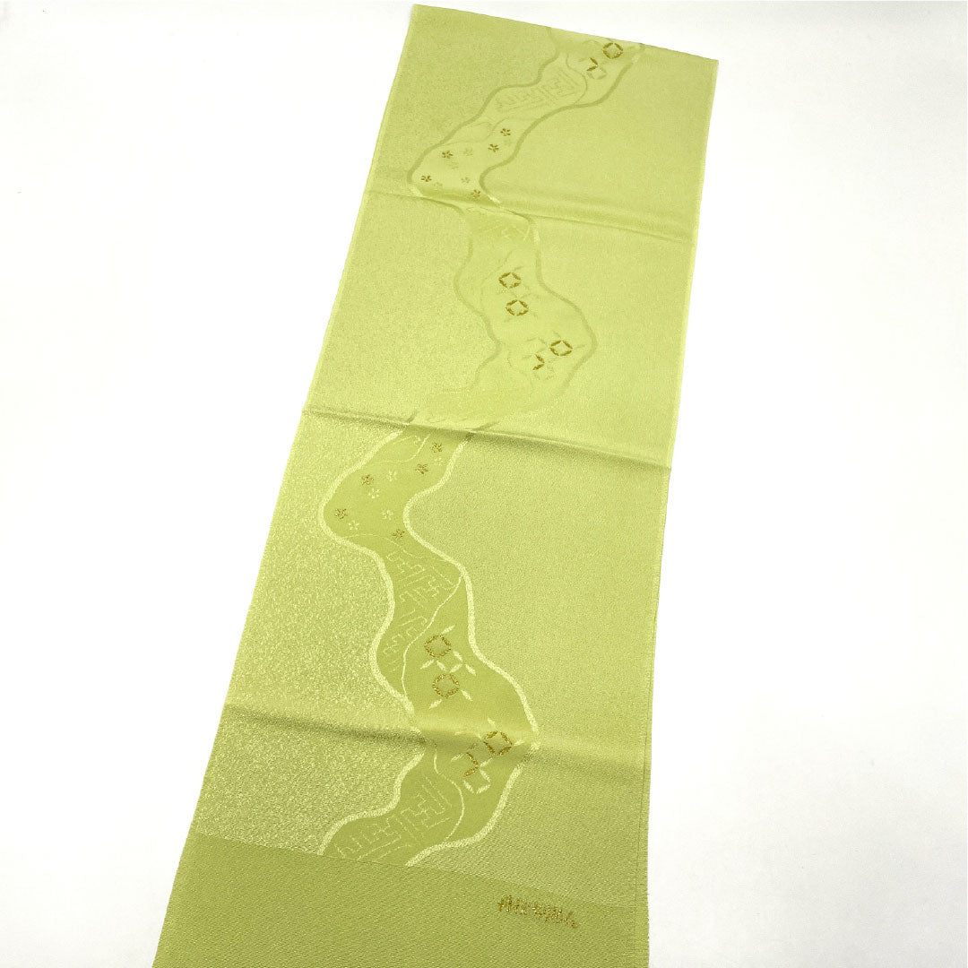 (Like New) Semi-Formal Silk Obiage (Sash) in Pale Willow Green (Usuyanagi-iro) with Tango Chirimen Chirimen (Crepe) Fabric, featuring a Classic Flowing Water Pattern, Approximately 168cm Long and 29cm Wide, Greenish Green, Product Number: 1136001321919