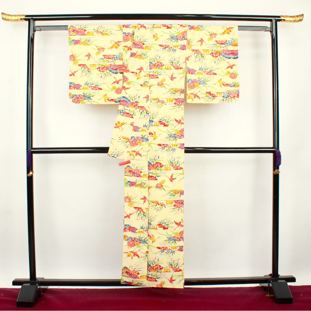 Komon, Length 157.5cm, Sleeve length 62cm, Lined, Light egg color, Kyoto Bingata, Crane, Landscape pattern, Pure silk, S rank, Cream color, 1115002482315