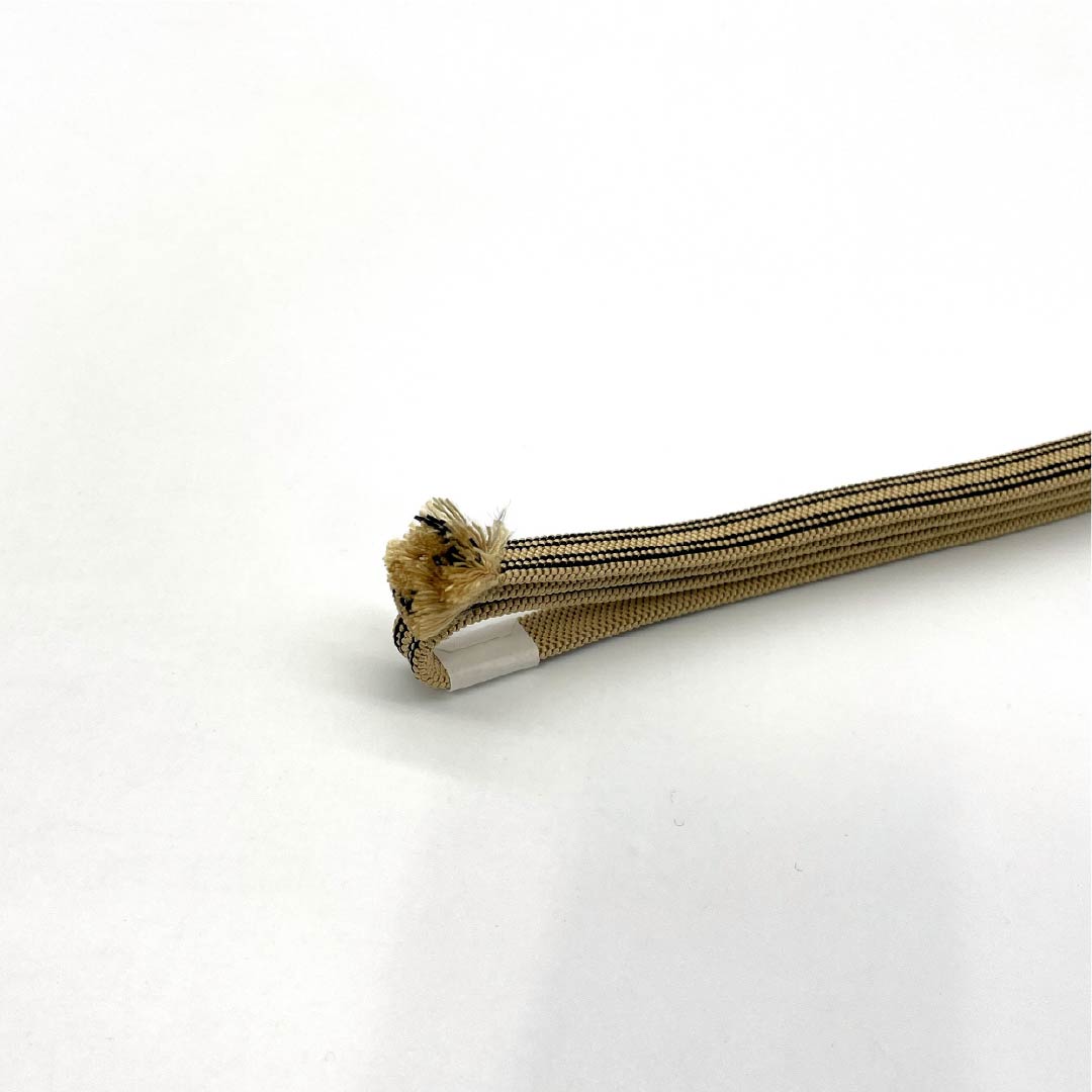 (新品)帯締め 正絹 NEWランク 三分紐 麦藁色（むぎわらいろ） 帯留め用 縞  長さ約128cm 幅約0.9cm カジュアル ベージュ系 1135005841325