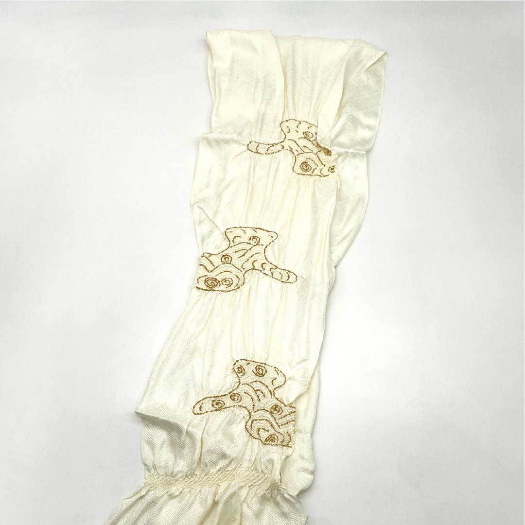 New old stock: Obi-jime and obi-age set, pure silk, B rank. White, milky white. For tomesode. Classic pattern. Length approx. 160cm, width approx. 1.6cm. Formal. White tones. 1141000444311