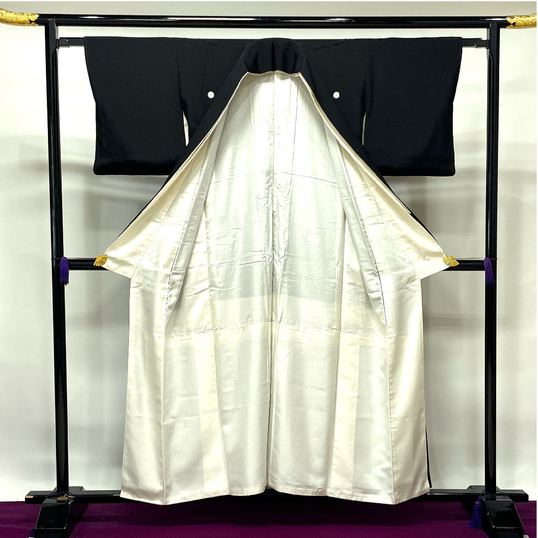 Black Tomesode, Length 155cm, Sleeve Length 61.5cm, Awase, Kyo-Yuzen, Auspicious Pattern, Circle with Sword and Clover, Pure Silk, A Rank, Five Crests, Black, 1111000913310