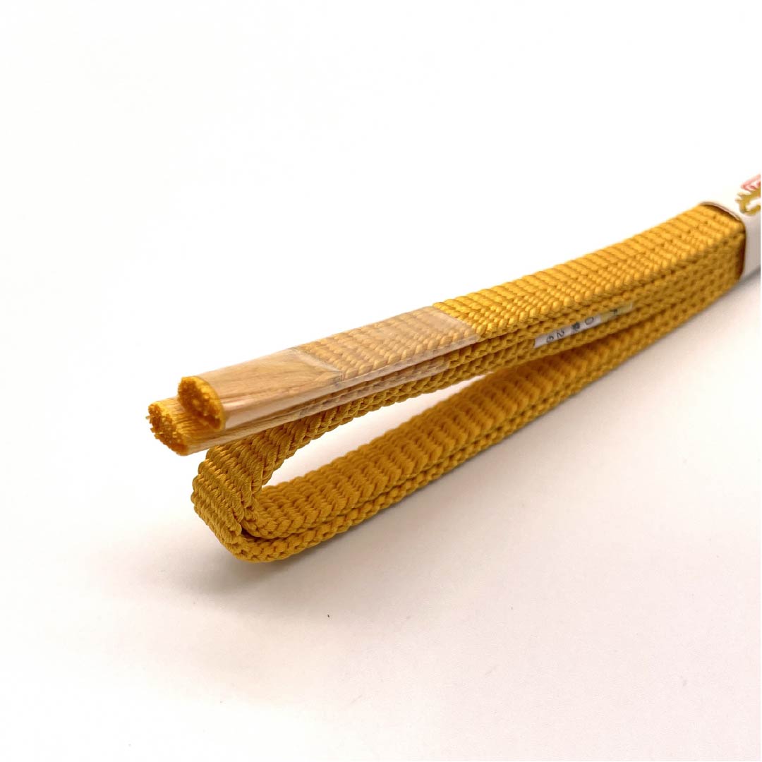 （新古品） 帯締め 正絹 三分紐 山吹色（やまぶきいろ） 帯留め用 無地 長さ約128cm 幅約1cm カジュアル NEWランク 黄系 1135003221323