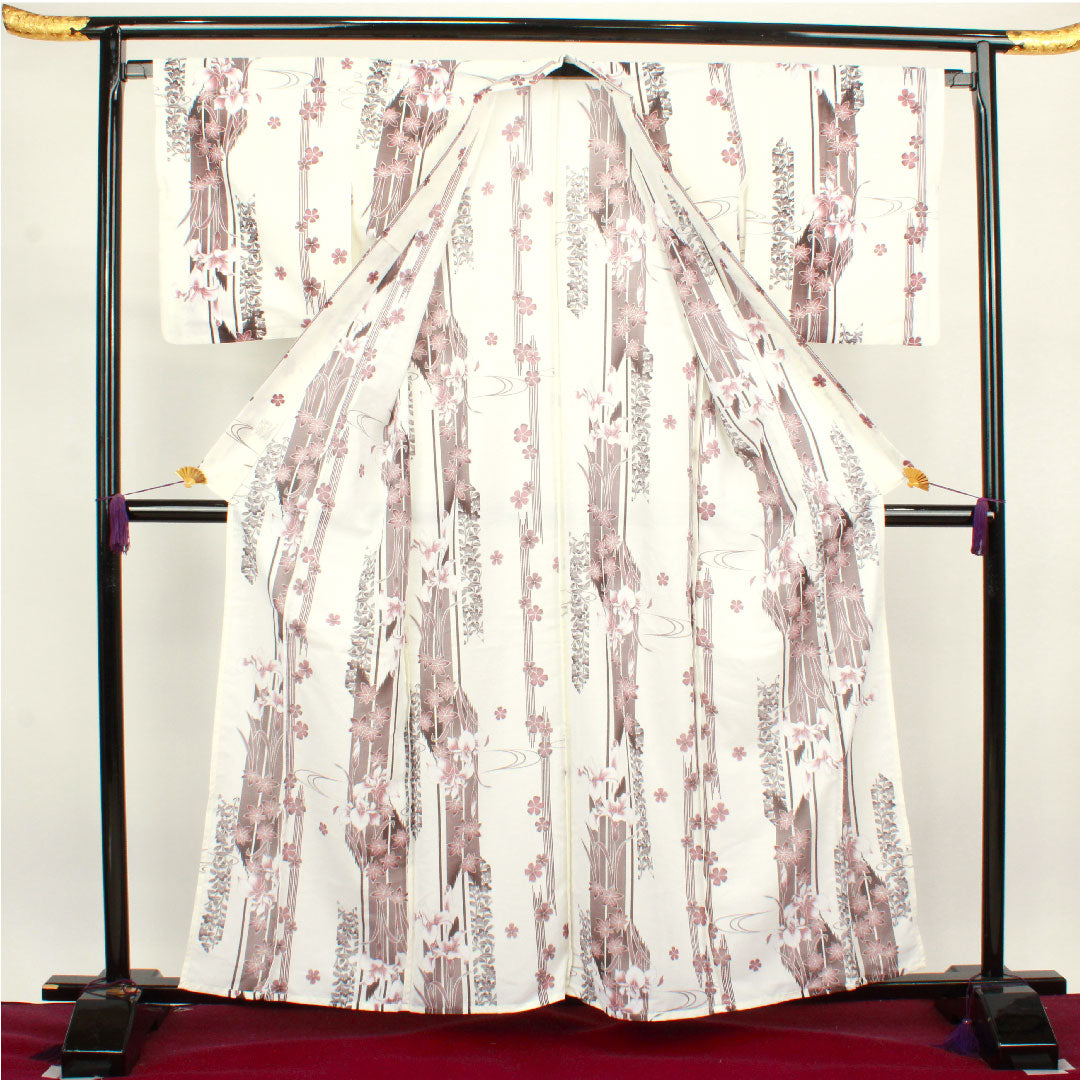 Yukata, cherry blossom, iris, autumn leaves, cotton, A rank, single layer, length 161cm, sleeve length 66.5cm, white, 1118003203411