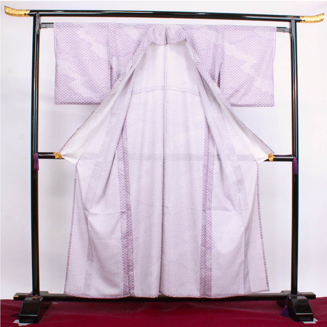夏物 ポリエステル 小紋 身丈157cm 裄丈62.5cm 半色（はしたいろ） 青海波 絽 Sランク 紫系 1132000282320