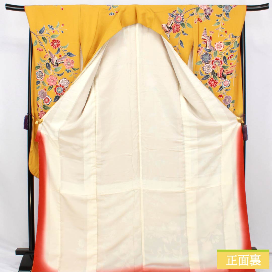 Kimono (Furisode) - Silk - S Rank - Length 179cm, Sleeve to Shoulder 68.5cm - Lined - Deep Eggshell - Kyo-Bingata - Auspicious Design - Yellow Tone - 1113002872823