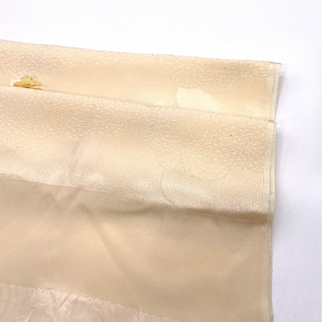 帯揚げ 正絹 Aランク セミフォーマル 薄肉色（うすにくいろ） 部分絞り 花 雲取り 長さ約170cm 幅約28cm 橙系 1136004503926