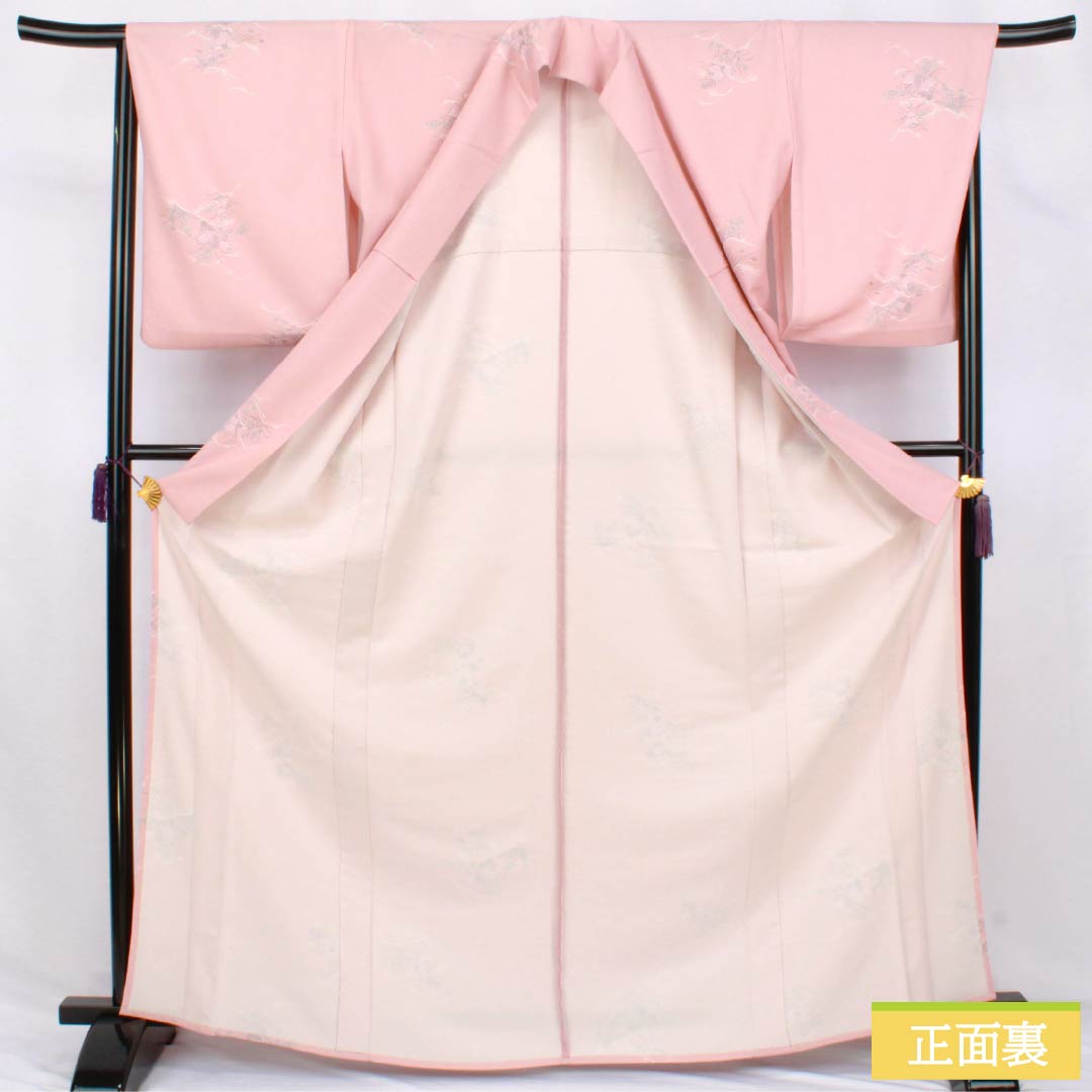小紋 ポリエステル Sランク 身丈167.5cm 裄丈67cm 単衣 曙色（あけぼのいろ） 型染 遠山 草花 洗える着物 ピンク系 1115007872513