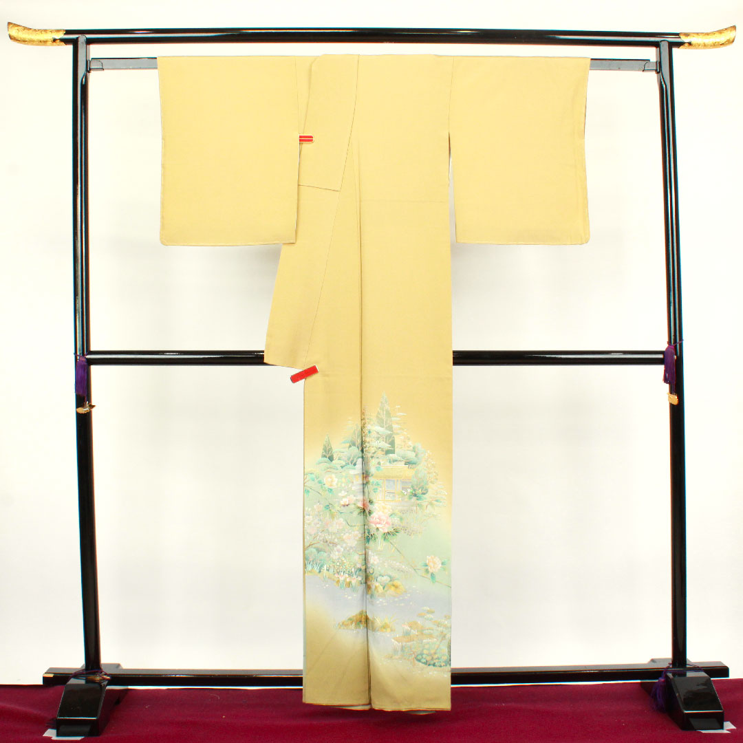 色留袖 身丈161.5cm 裄丈65.5cm 袷 しつけ糸付き 未使用品 枯野色 螺鈿 金彩加工 風景模様 三つ柏 正絹 Sランク 三つ紋 黄系 1111000792423