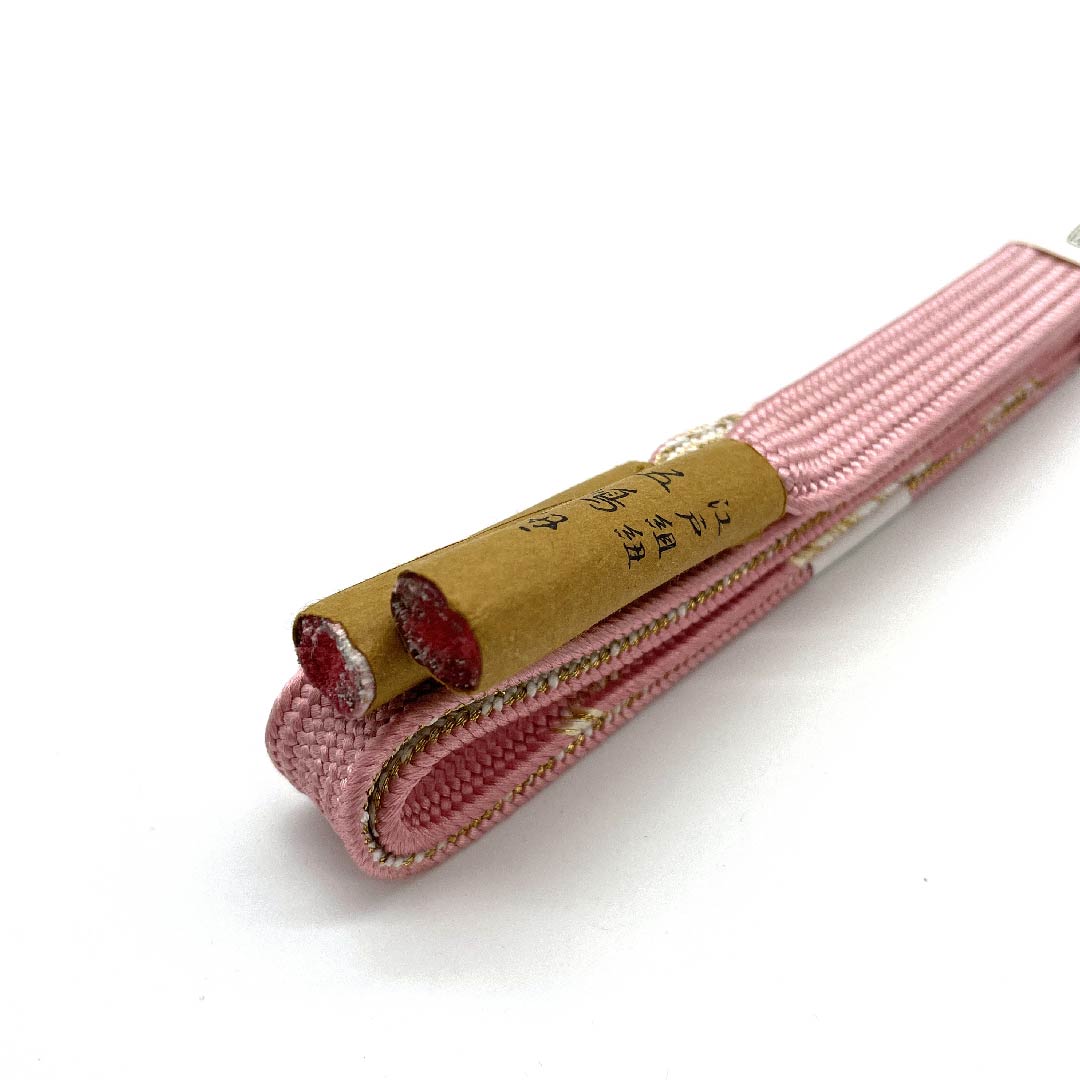(New old stock) Obijime (belt tying) Pure silk quarter-length cord Light crimson Goshima cord Edo braid Metallic thread used Length approx. 159cm Width approx. 1.7cm Semi-formal S rank Pink 1135002442313