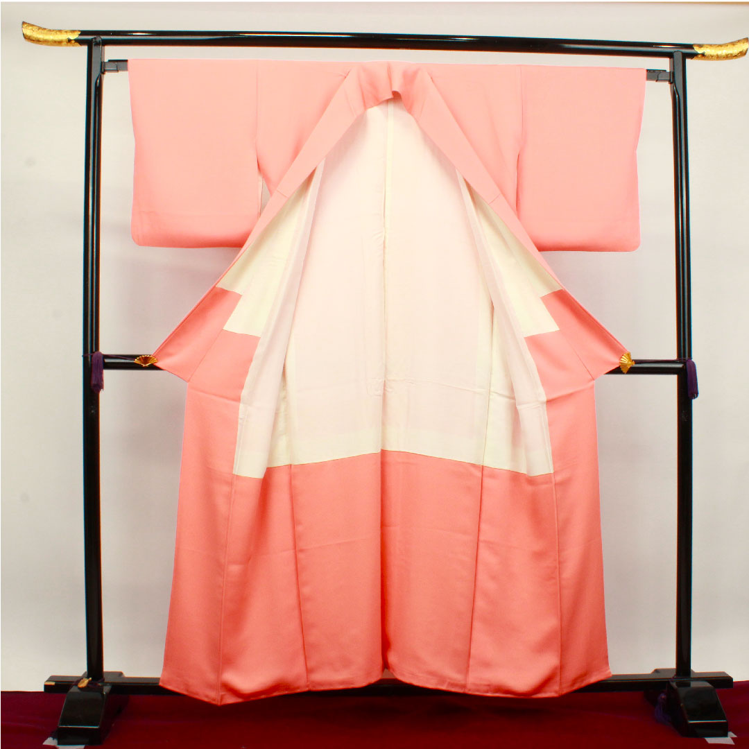 色無地 正絹 鴇色 素無地 梅鉢  身丈156.5cm 裄丈63.5cm 袷  Aランク ピンク系 1114000983313