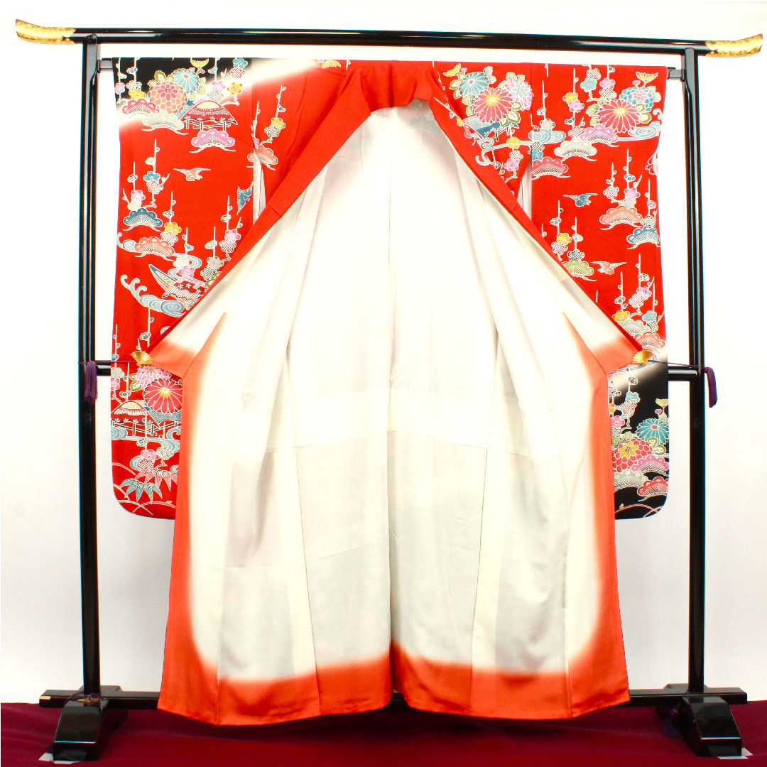Long-sleeved kimono, length 158cm, sleeve length 66cm, lined, scarlet, Kyoto Bingata, pine, bamboo, plum, chrysanthemum, bird, auspicious motif, pure silk, S rank, red, 1113001602312