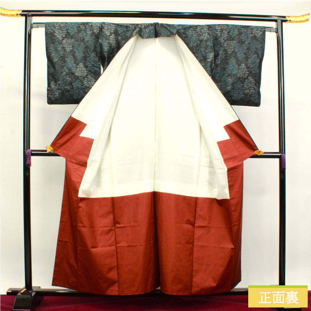 大島紬 正絹 身丈158cm 裄丈64.5cm  緯総絣 抽象模様 Sランク 袷 黒系 1116002942310
