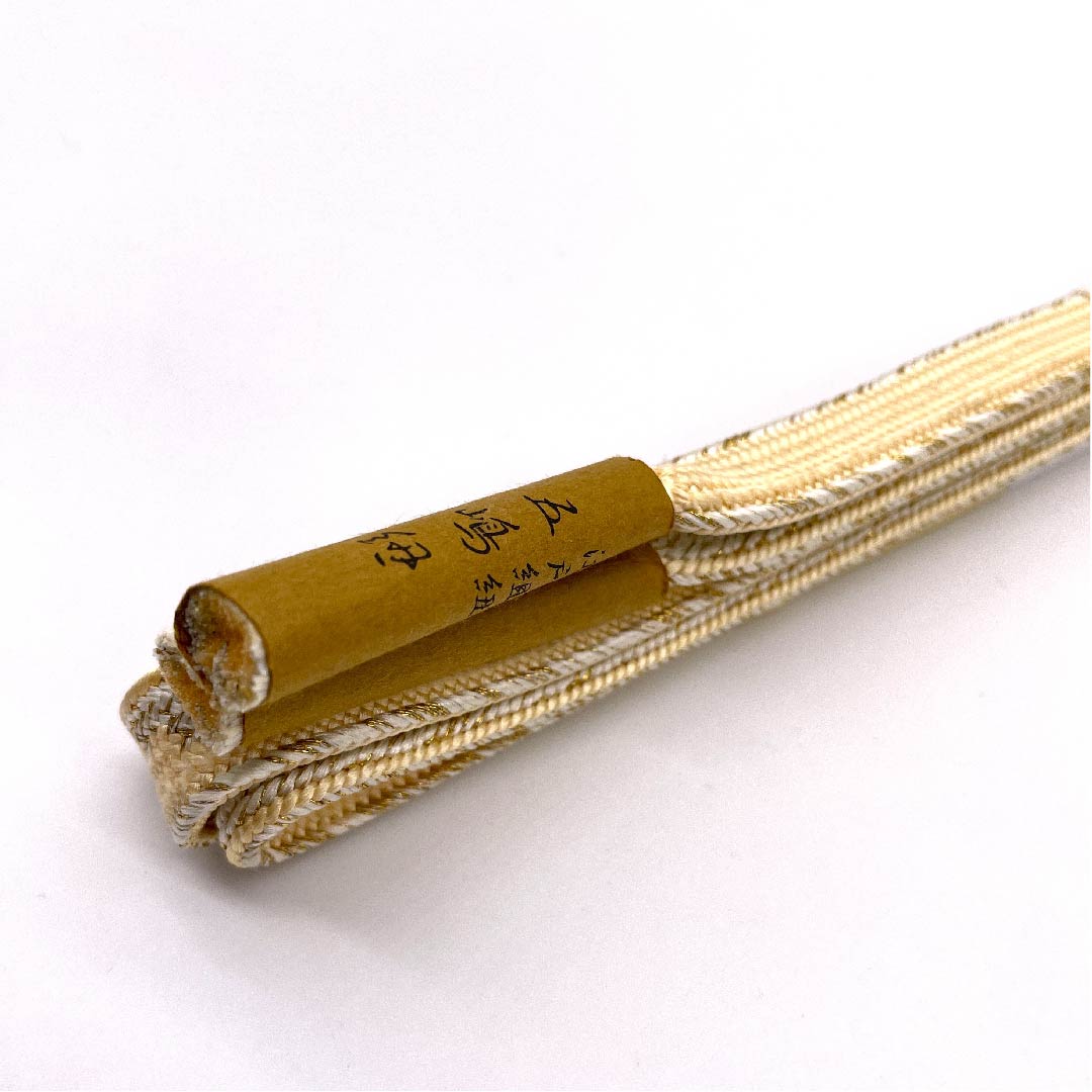 (New old stock) Obijime (belt tying) Pure silk, quarter-length cord, Mitsudasouiro (Mitsudasou-iro), Goshima cord, Edo braid cord, metallic thread used, length approx. 162cm, width approx. 1.5cm, semi-formal, S rank, cream color, 1135002752315
