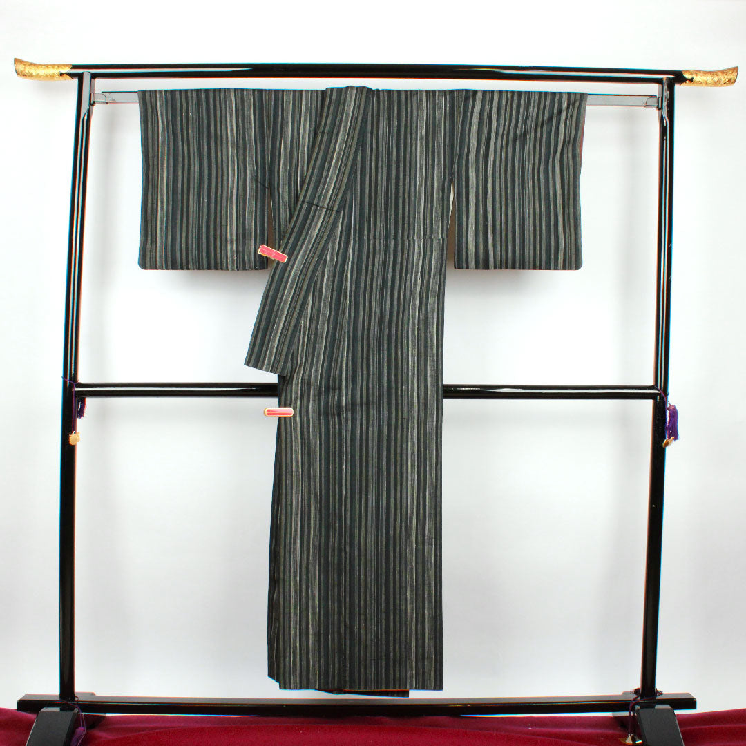 Tsumugi Length 150cm Sleeve length 65cm Striped Tokamachi Tsumugi Pure silk A rank Awase Gradation 1116001833199