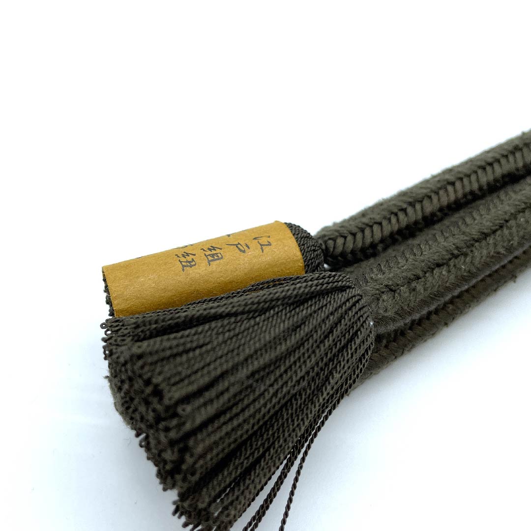 （新古品） 帯締め 正絹 四分紐 黒橡色（くろつるばみいろ） 江戸組紐 五嶋紐 新古品 長さ約156cm 幅約1.5cm カジュアル Sランク 緑系 1135001222919