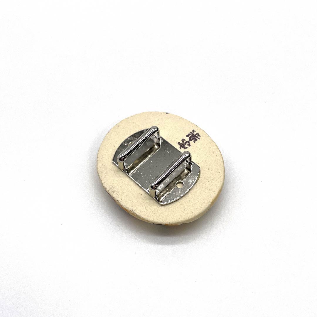 （新古品） 帯留め 陶磁器 カジュアル 麹色（こうじいろ） 清水焼 猫 動物 長さ約3.5cm 幅約4cm  Sランク 橙系 1137000492922
