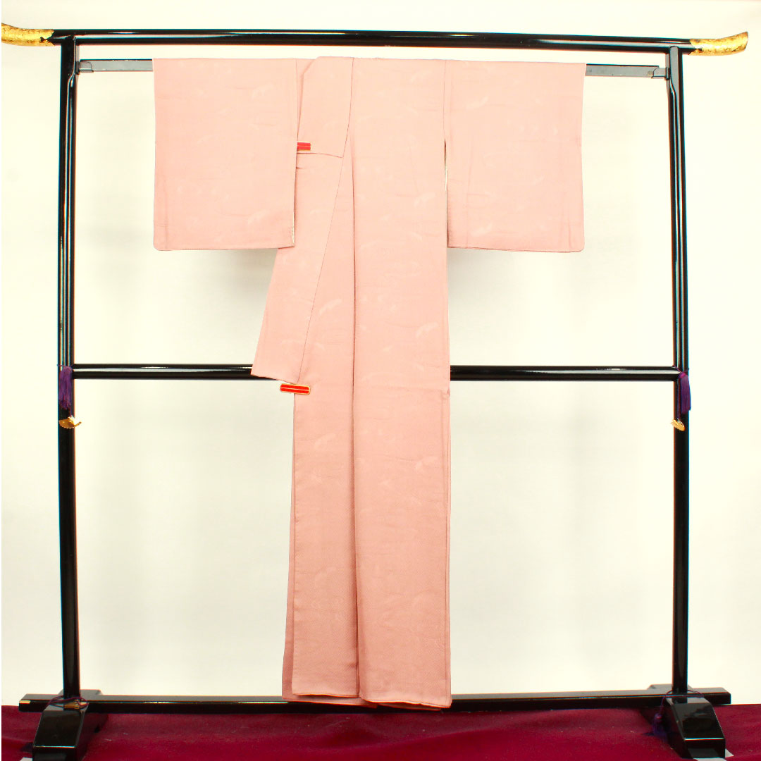 色無地 正絹 水柿色 抽象模様 下り藤  身丈152.5cm 裄丈64cm 袷  Aランク ピンク系 1114000853213