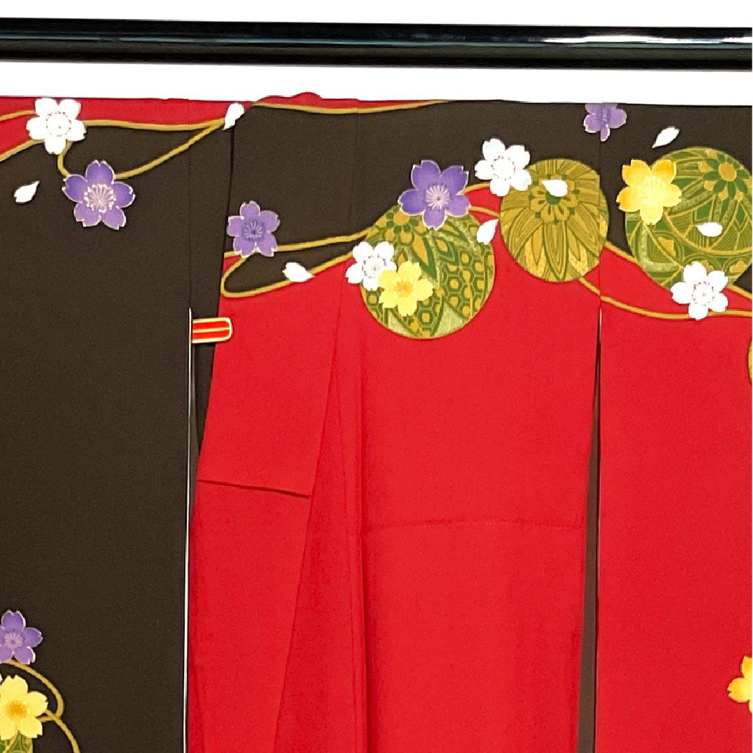 振袖 身丈159.5cm 裄丈65.5cm 袷  生臙脂色 赤墨色 鞠 桜  正絹 Sランク グラデ 1113001232399