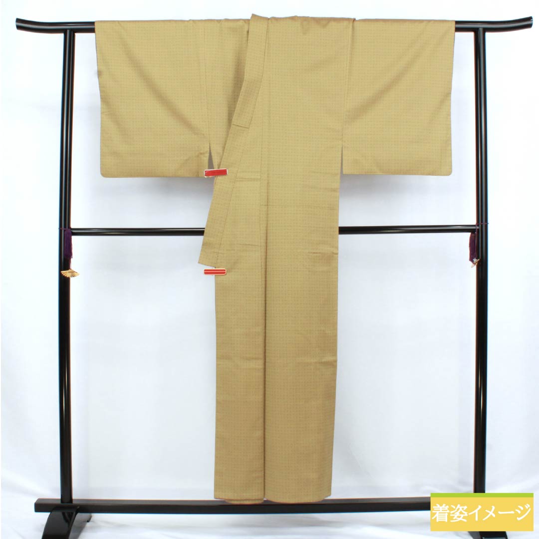 男物 正絹 Sランク 身丈150.5cm 裄丈65.5cm  梨子色（なしいろ） 幾何学模様 袷 黄系 1119001012523