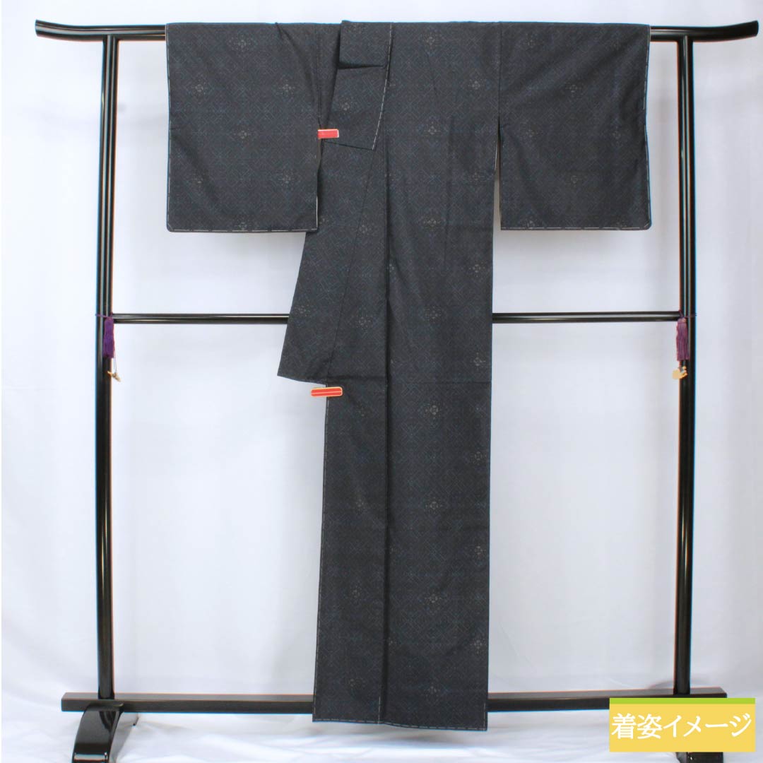 Silk Tsumugi Kimono, Length 160.5cm, Sleeve Length 67cm, Oshima Tsumugi, Geometric Pattern, Yokoyakko (Side-lined), with Basting Thread, S Rank, Navy Blue, Product Number: 1116003782418