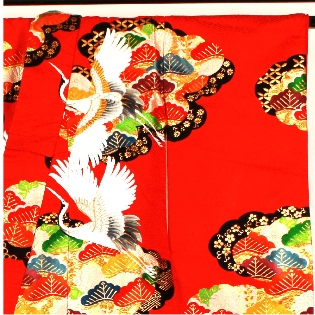 Colored uchikake, length 186cm, Sayagata pattern, crane, pine, pure silk, S rank, lined, red, 1110000112812