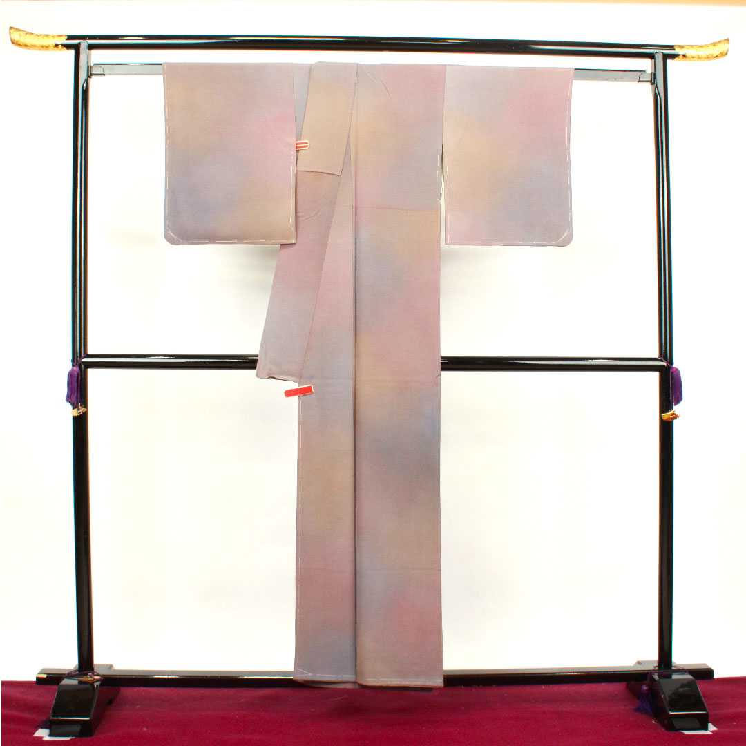 色無地 正絹 斉藤三才 ぼかし染 しつけ糸付き  未使用品 五三桐  身丈152.5cm 裄丈62cm 袷  Sランク グラデーション系 1114000672299