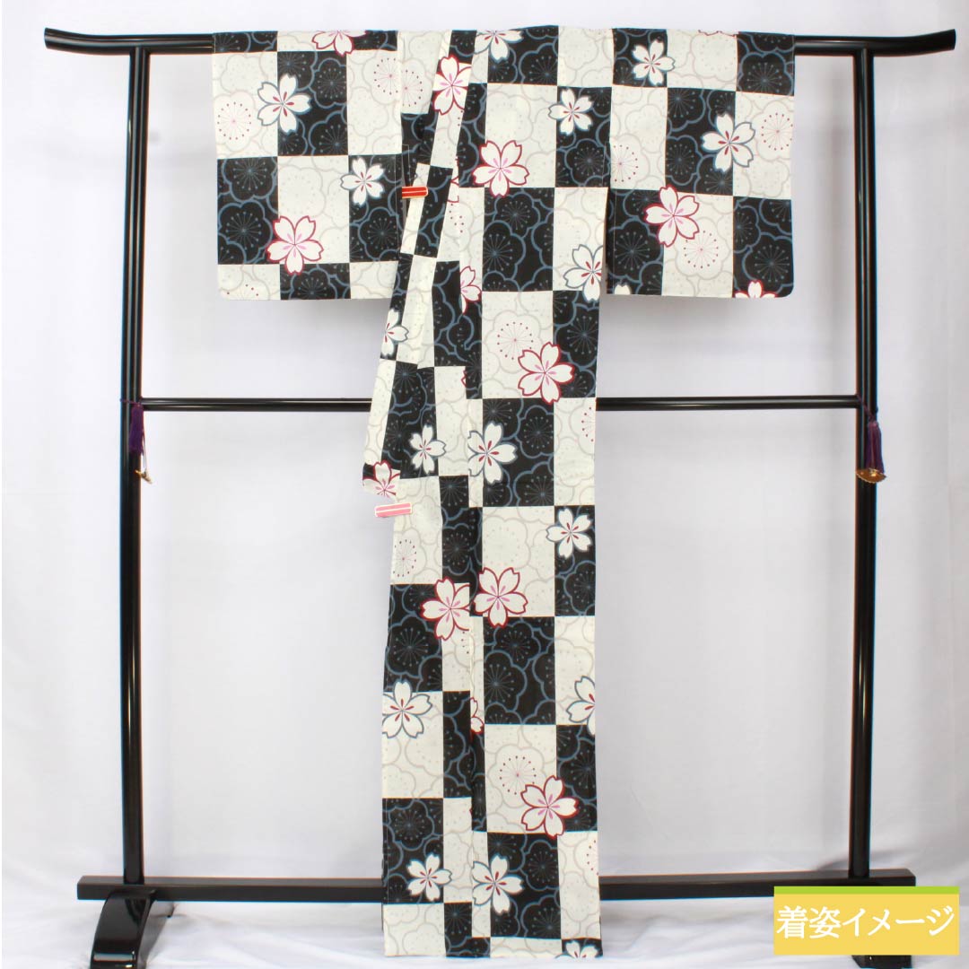 Cotton Yukata, Length 166.5cm, Sleeve Length 67cm, S Rank, Single Layer, Monochrome, Checkered Pattern, Cherry Blossom and Plum Blossom Design, 1118006012527