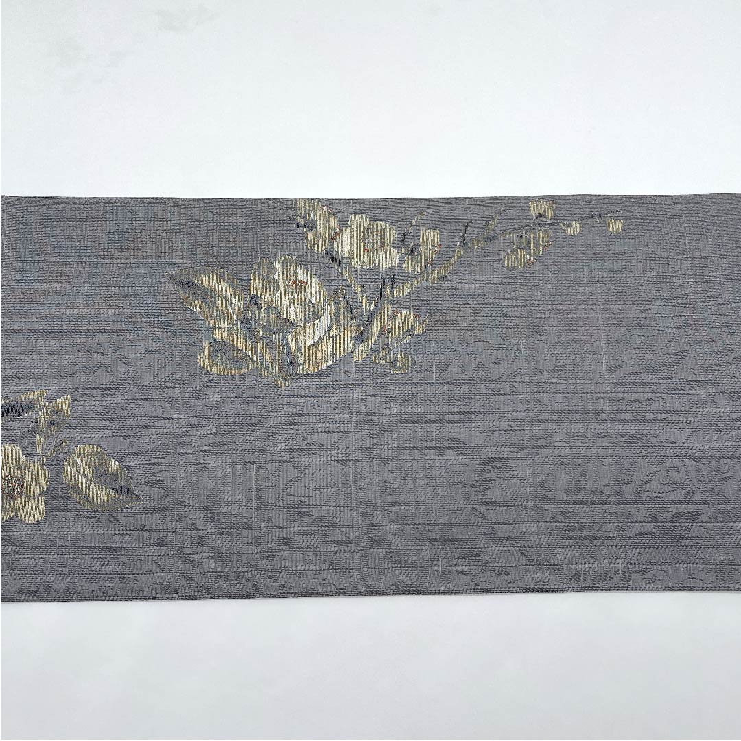 Fukuro obi (light dull color) with plum blossom, dew grass and checkered pattern, by an artist, obi length 432cm, pure silk, rank S, point pattern, casual, gray, 1123008902322