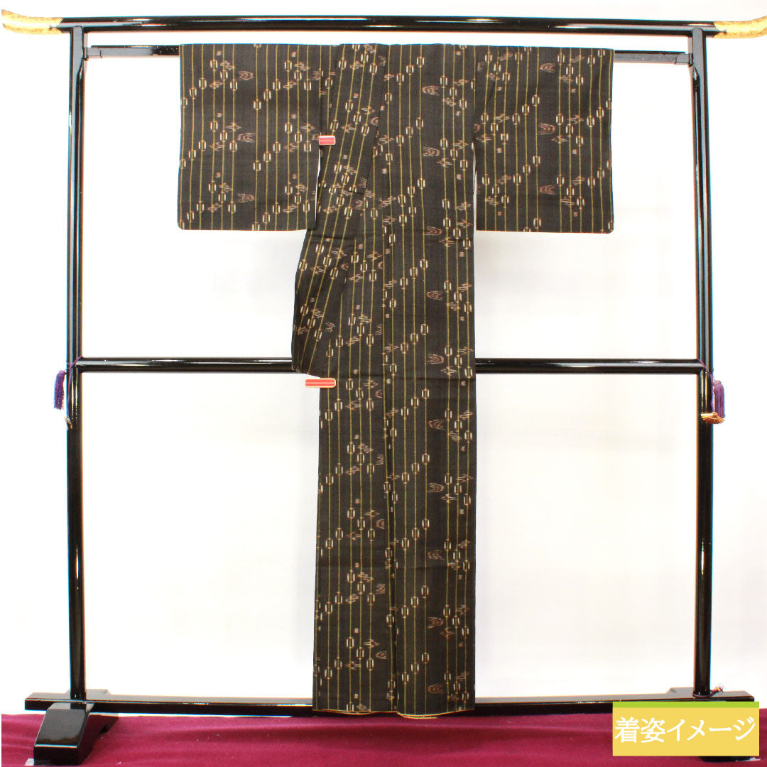 紬 正絹 身丈156.5cm 裄丈63cm 黒鼠色（くろねずいろ） 久米島紬 重要無形文化財 Bランク 袷 茶系 1116003504314