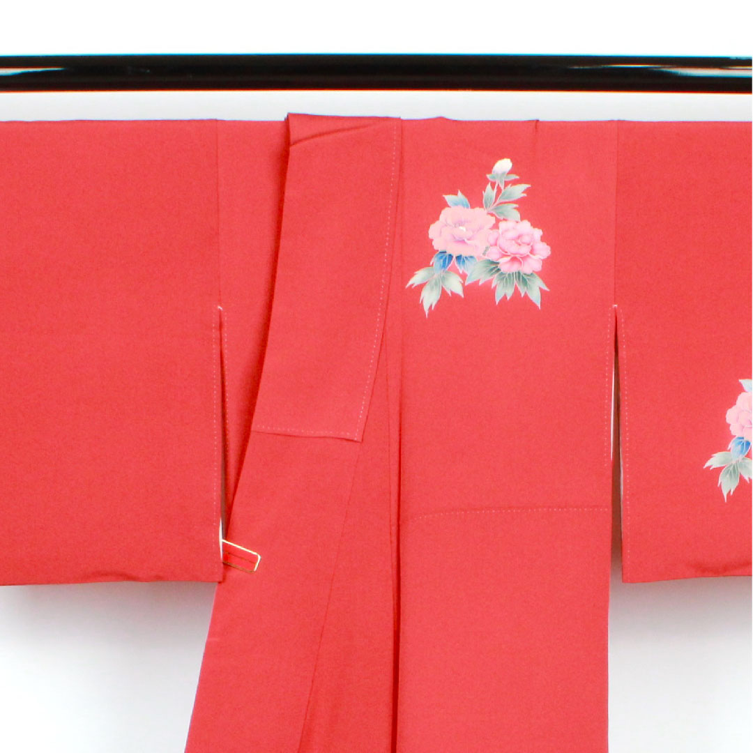 Homongi (formal kimono) Length 158.5cm Sleeve length 65cm Sapphire color Peacock Floral pattern Pure silk A rank Red 1112001663312