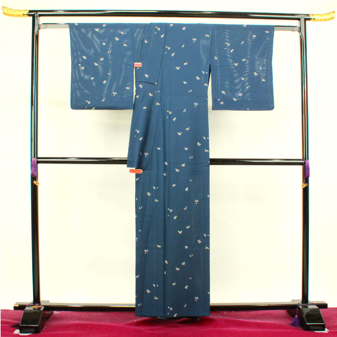 夏物 正絹 小紋 身丈160cm 裄丈67cm 濃紺色（のうこんいろ） 菊の花びら 絽 Aランク 紺系 1132000523418