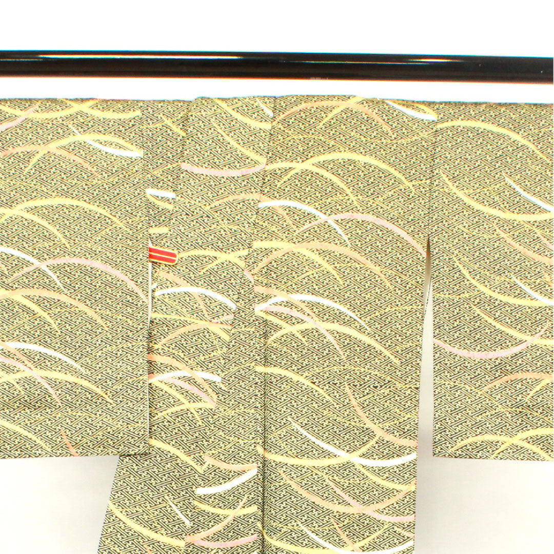 Komon Length 156.5cm Sleeve length 61.5cm Awase Sayagata Shiba grass Pure silk A rank Black 1115002683310