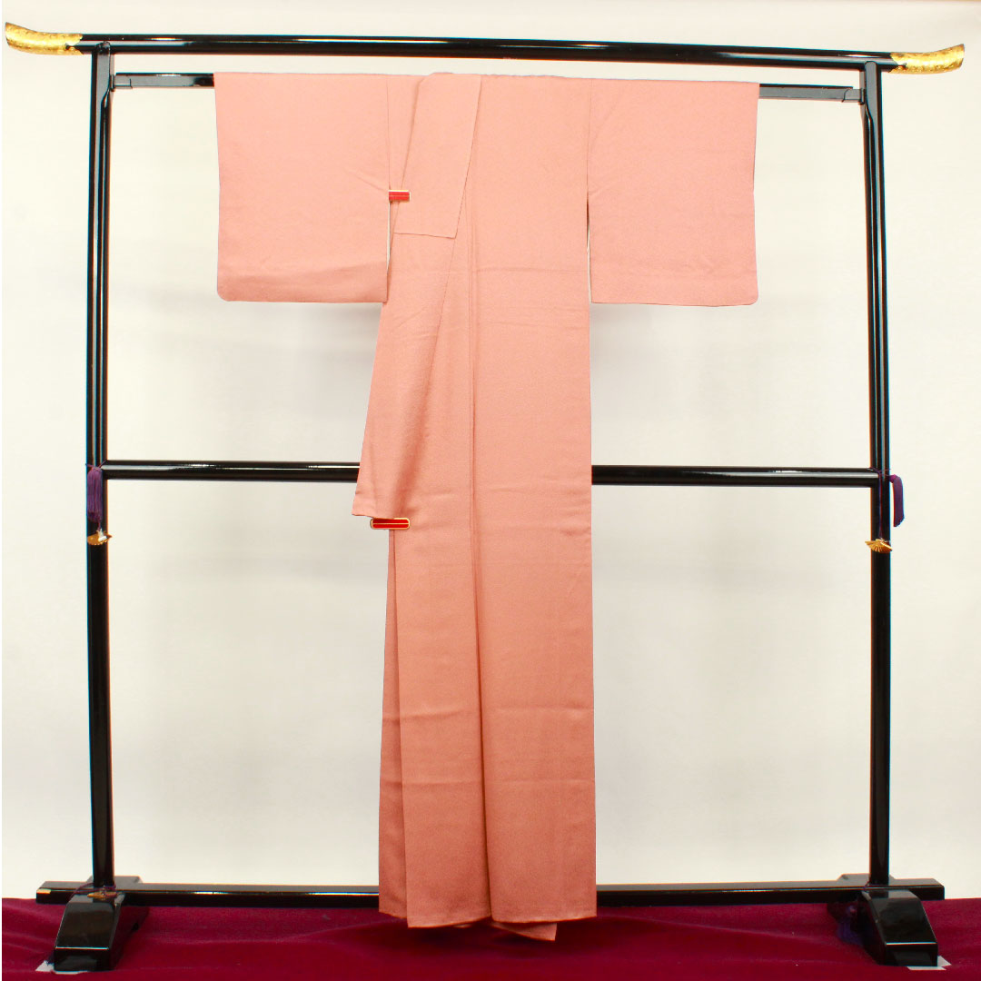 色無地 正絹 桃染色 百貫達雄 加賀友禅 五三桐  身丈158cm 裄丈62.5cm 袷  Aランク ピンク系 1114000953313