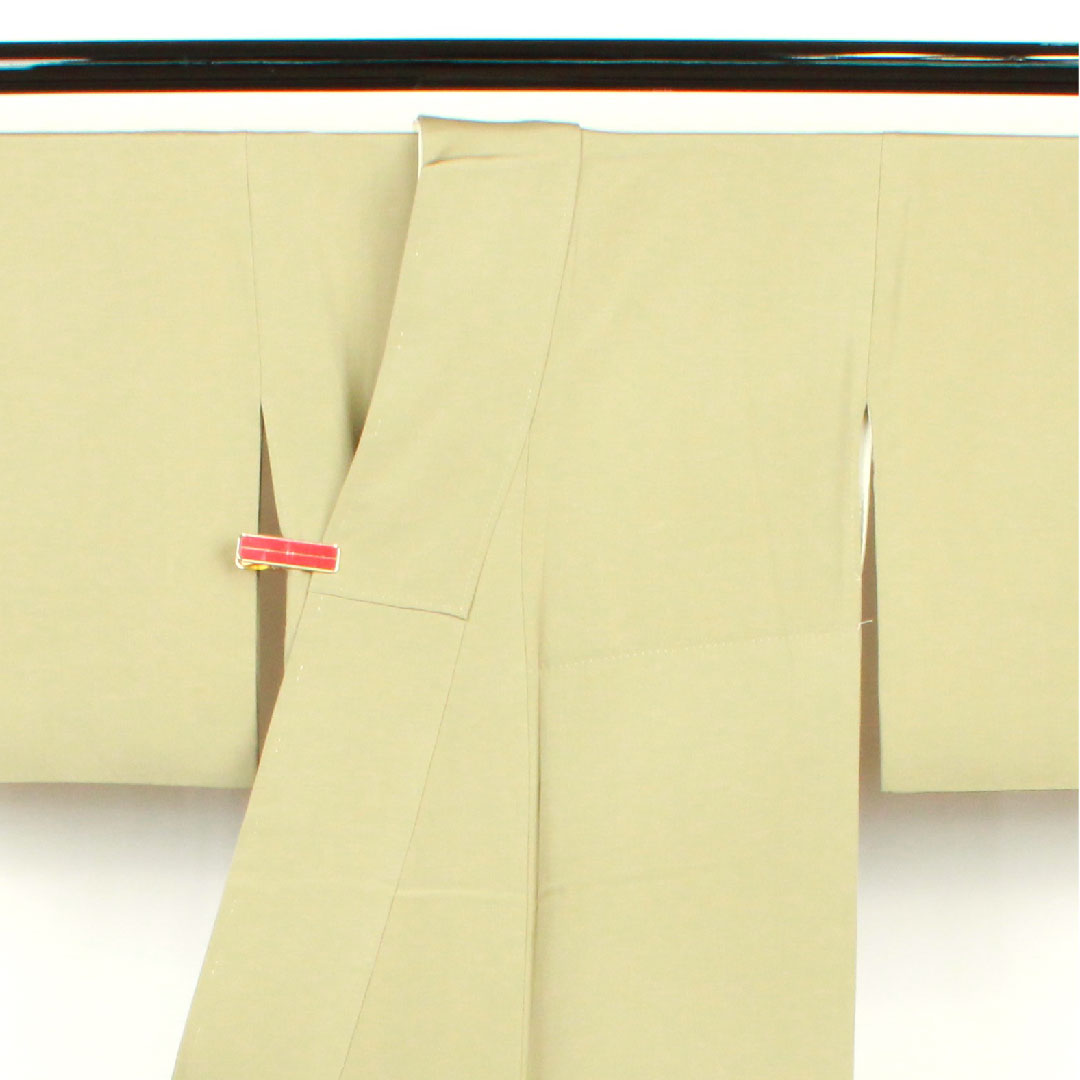 色留袖 身丈150cm 裄丈64.5cm 袷 蝋色 京友禅 松 丸に剣片喰 正絹 Aランク 三つ紋 緑系 1111000493119